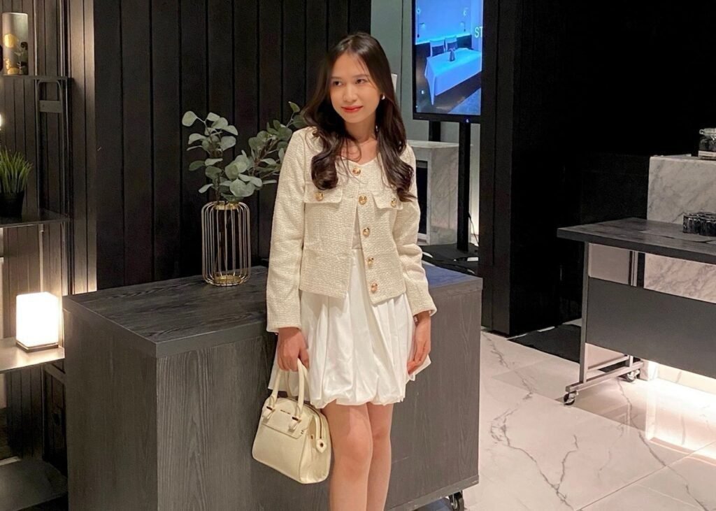 09. Luxee Tweet Blazer 