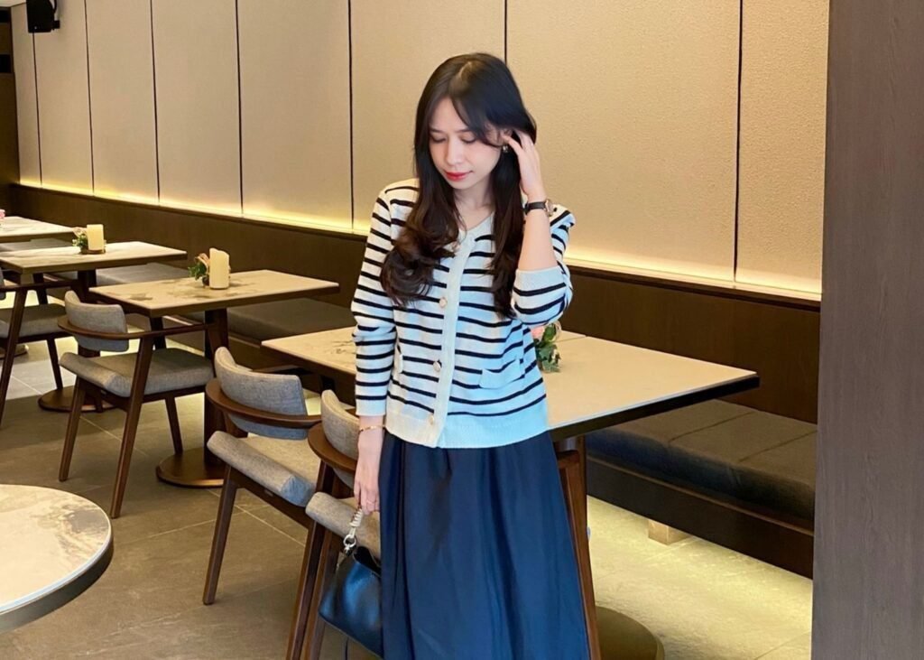 01. Knit Stripe Cardigan
