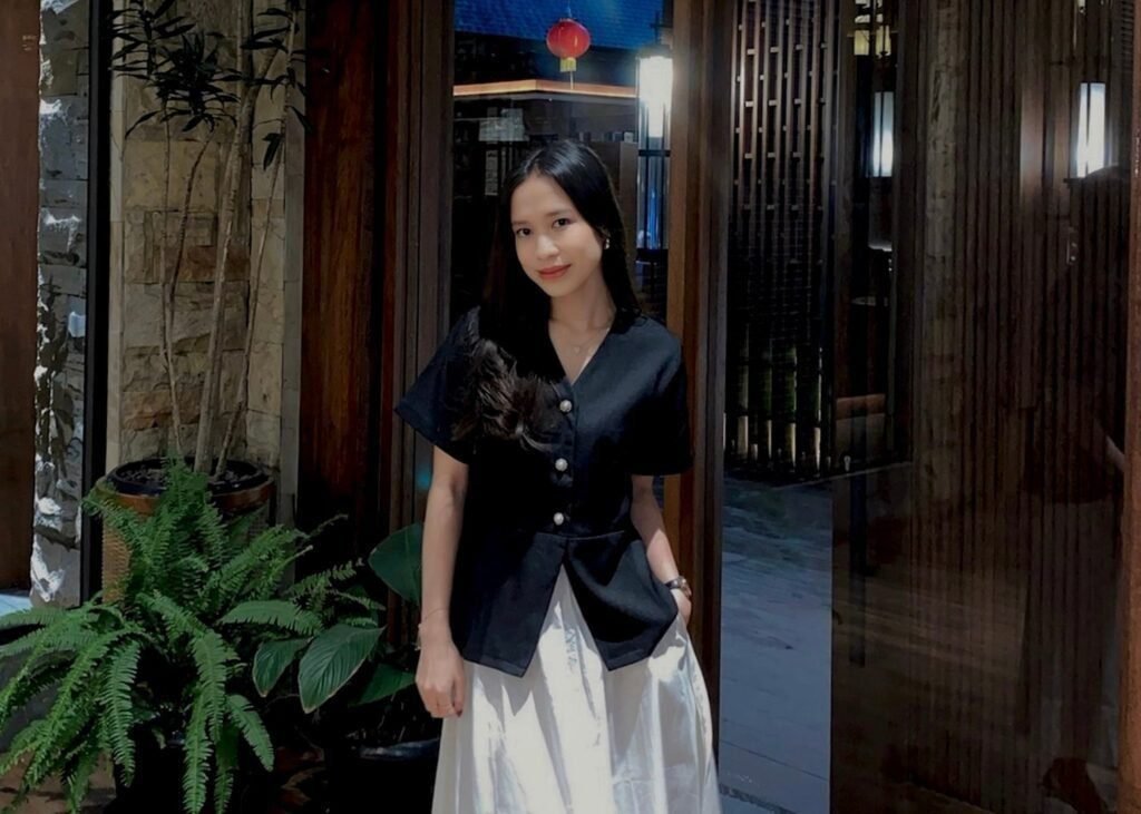 06. Lyra Top