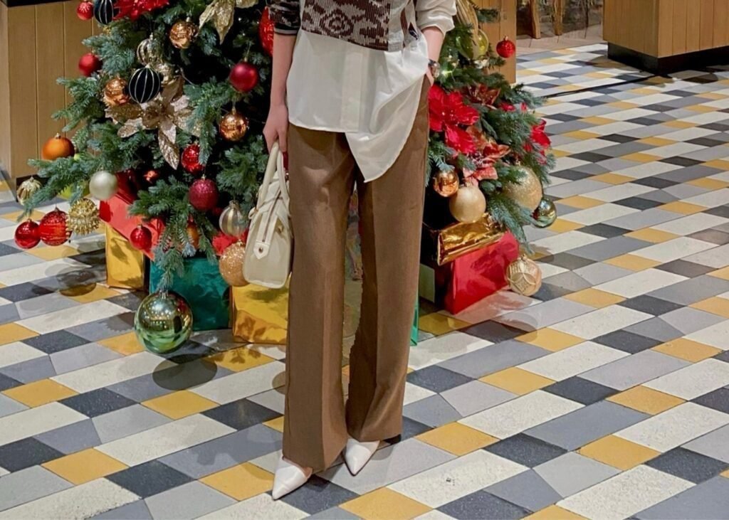 18. Highwaist Pants